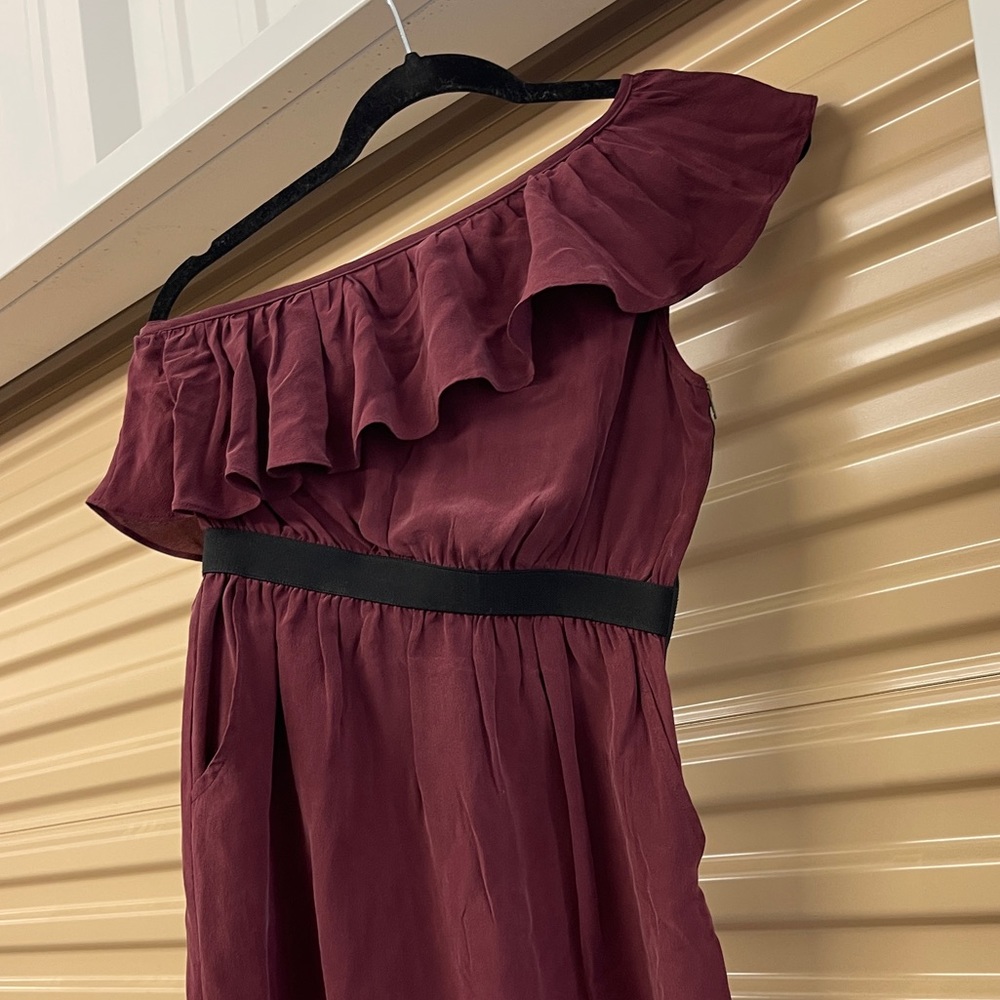 One shoulder dress